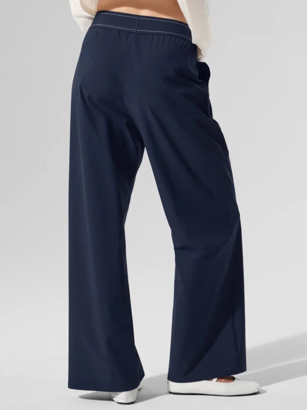🧸New With Tags ALO Yoga Navy Suit Up Trouser Regular 30" Inseam☁️ - Picture 9 of 9